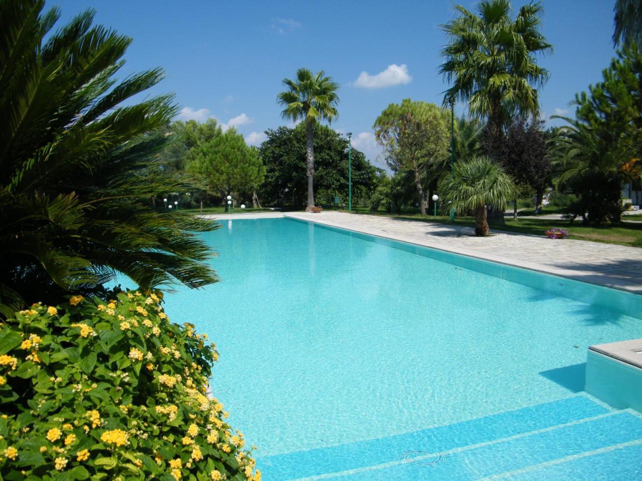 Agriturismo Torrevecchia San Pancrazio Salentino Kültér fotó