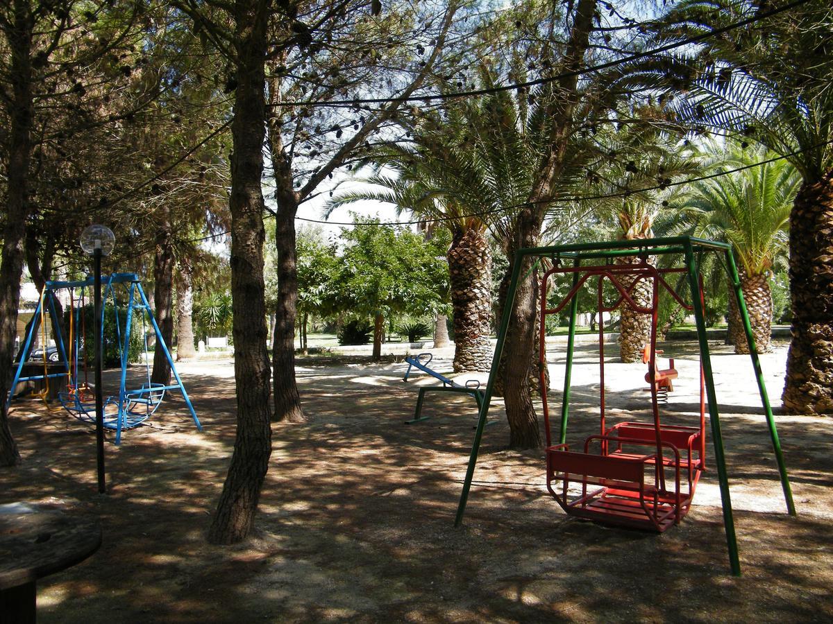 Agriturismo Torrevecchia San Pancrazio Salentino Kültér fotó